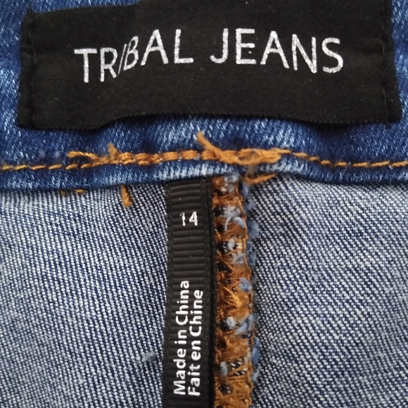 Tribal Embroidered Denim Jeans NWT - Picture 3 of 4